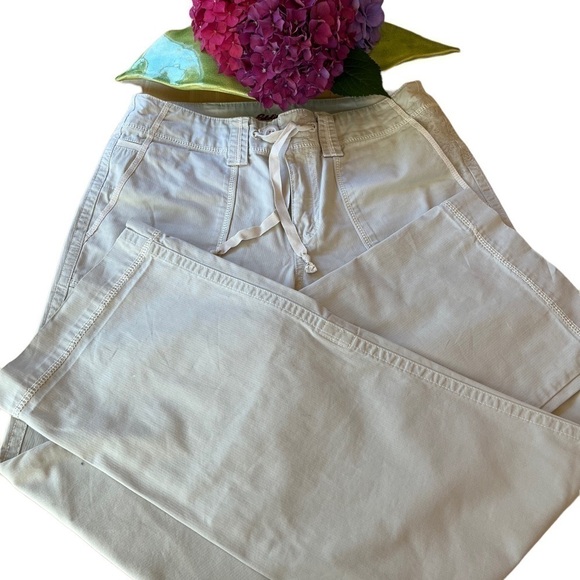 𝅺eddie Bauer Pants with Floral Pattern Side & Tie Up EUC - Picture 2 of 9